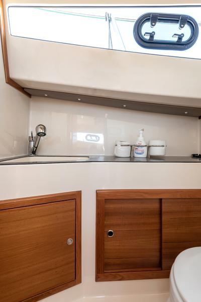 Book yachts online - motorboat - Leidi 800 - H8 - rent