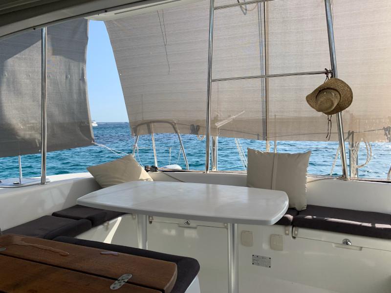 Book yachts online - catamaran - Lagoon 380 - GOA 3 - rent