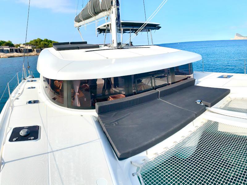 Book yachts online - catamaran - Lagoon 42 - PASCAL - rent