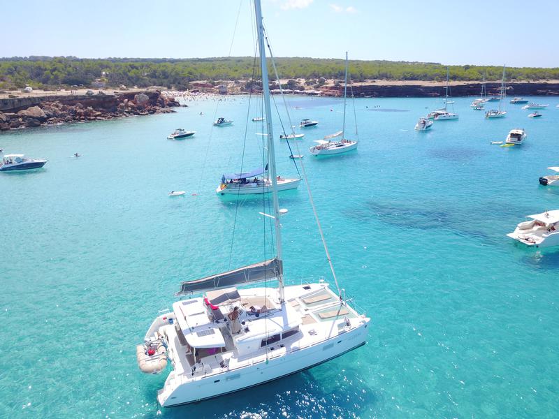 Book yachts online - catamaran - Lagoon 450 - Allegra - rent