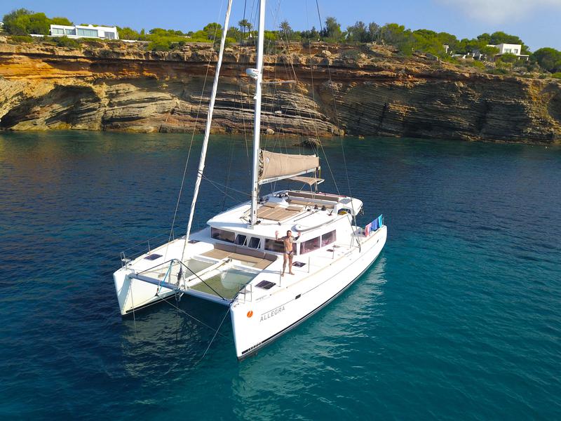 Book yachts online - catamaran - Lagoon 450 - Allegra - rent
