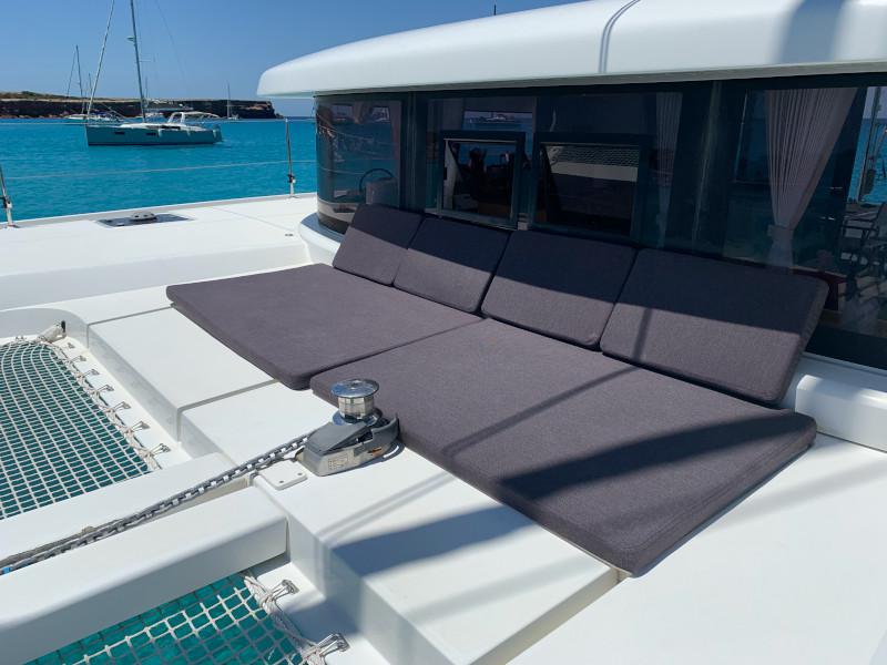 Book yachts online - catamaran - Lagoon 42 - GOA 6 - rent