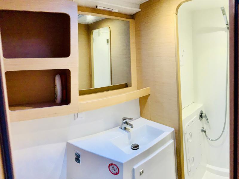 Book yachts online - catamaran - Lagoon 42 - GOA 6 - rent