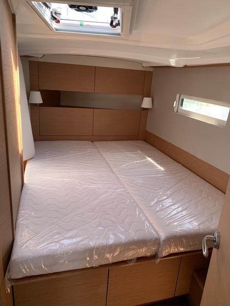 Book yachts online - sailboat - Sun Odyssey 410 - Bella - rent