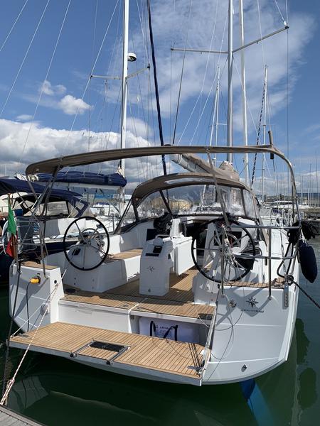 Book yachts online - sailboat - Sun Odyssey 410 - Bella - rent