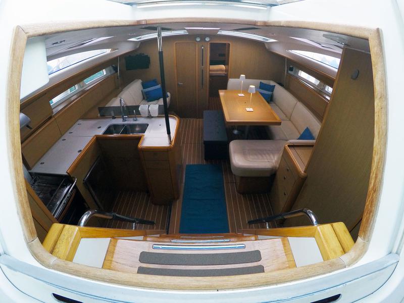 Book yachts online - sailboat - Jeanneau 53 - Melpomene - rent