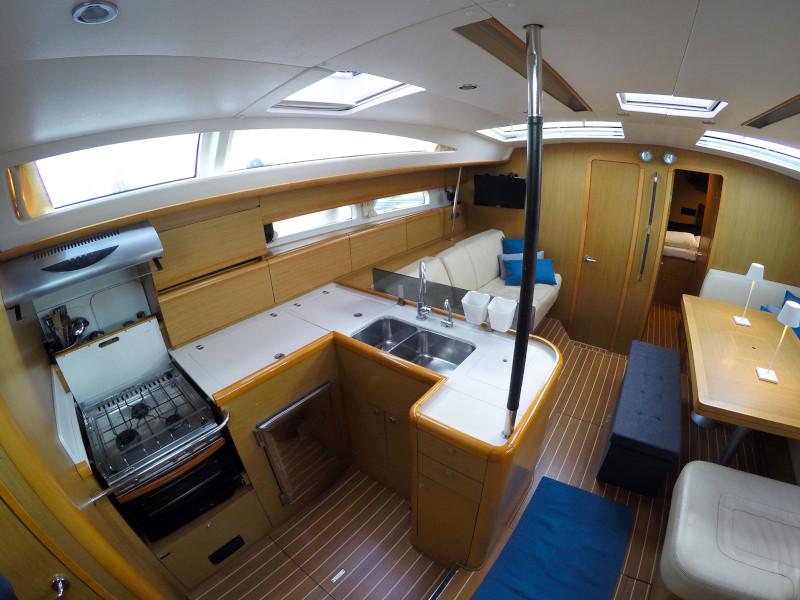 Book yachts online - sailboat - Jeanneau 53 - Melpomene - rent