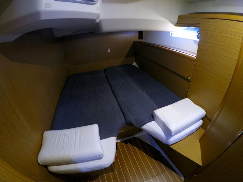 Book yachts online - sailboat - Jeanneau 53 - Melpomene - rent