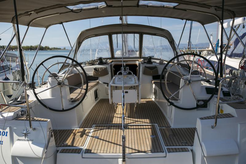 Book yachts online - sailboat - Sun Odyssey 519 -  6 cabs - KALLIROI - rent