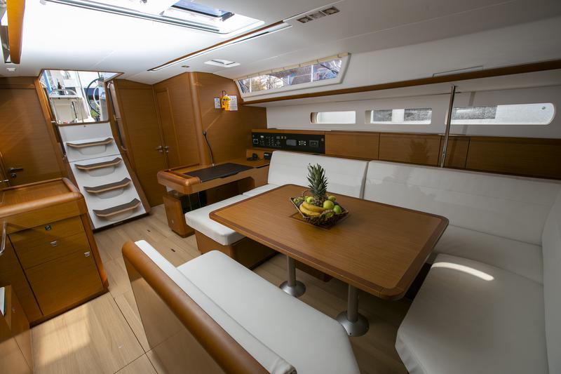 Book yachts online - sailboat - Sun Odyssey 519 -  6 cabs - KALLIROI - rent