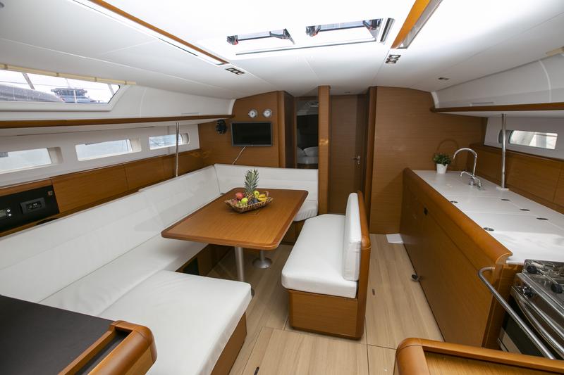Book yachts online - sailboat - Sun Odyssey 519 -  6 cabs - KALLIROI - rent