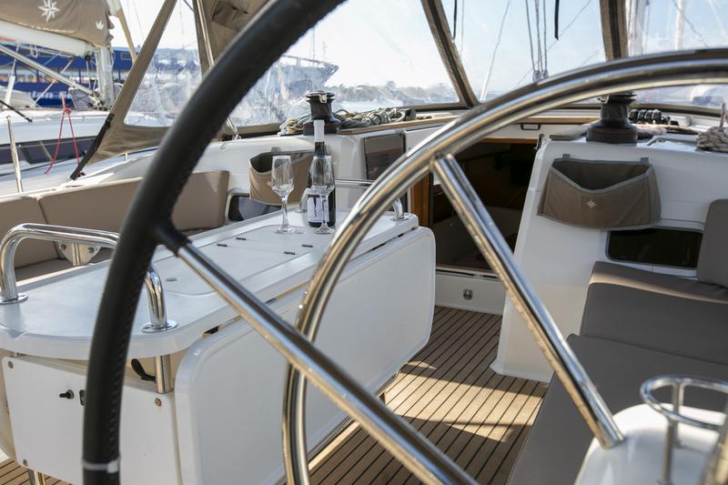 Book yachts online - sailboat - Sun Odyssey 519 -  6 cabs - KALLIROI - rent