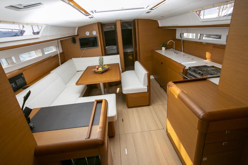 Book yachts online - sailboat - Sun Odyssey 519 -  6 cabs - KALLIROI - rent