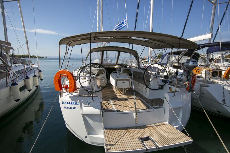 Book yachts online - sailboat - Sun Odyssey 519 -  6 cabs - KALLIROI - rent