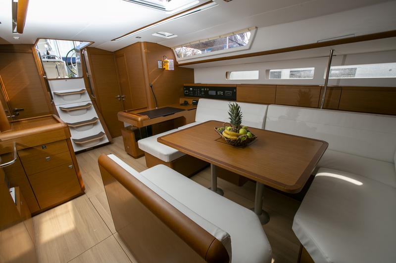 Book yachts online - sailboat - Sun Odyssey 519 -  6 cabs - KALLIROI - rent