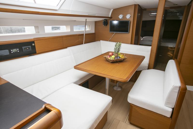 Book yachts online - sailboat - Sun Odyssey 519 -  6 cabs - KALLIROI - rent