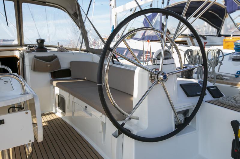 Book yachts online - sailboat - Sun Odyssey 519 -  6 cabs - KALLIROI - rent