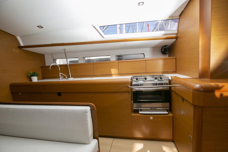 Book yachts online - sailboat - Sun Odyssey 519 -  6 cabs - KALLIROI - rent