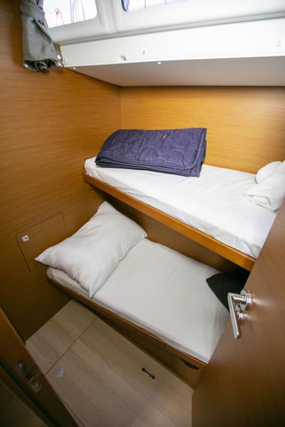 Book yachts online - sailboat - Sun Odyssey 519 -  6 cabs - KALLIROI - rent