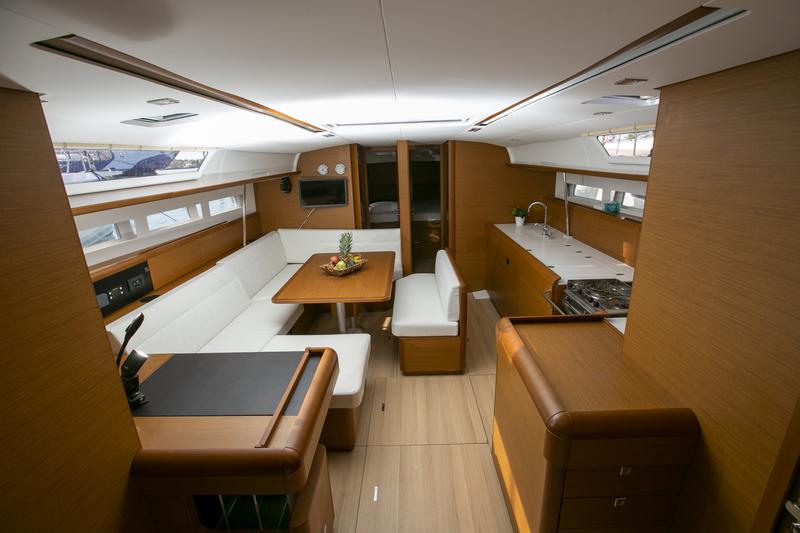 Book yachts online - sailboat - Sun Odyssey 519 -  6 cabs - KALLIROI - rent