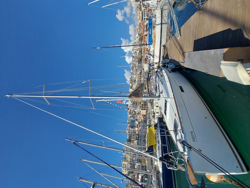 Book yachts online - sailboat - Sun Odyssey 519 -  6 cabs - FIESTA - rent