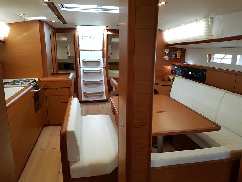 Book yachts online - sailboat - Sun Odyssey 519 -  6 cabs - FIESTA - rent