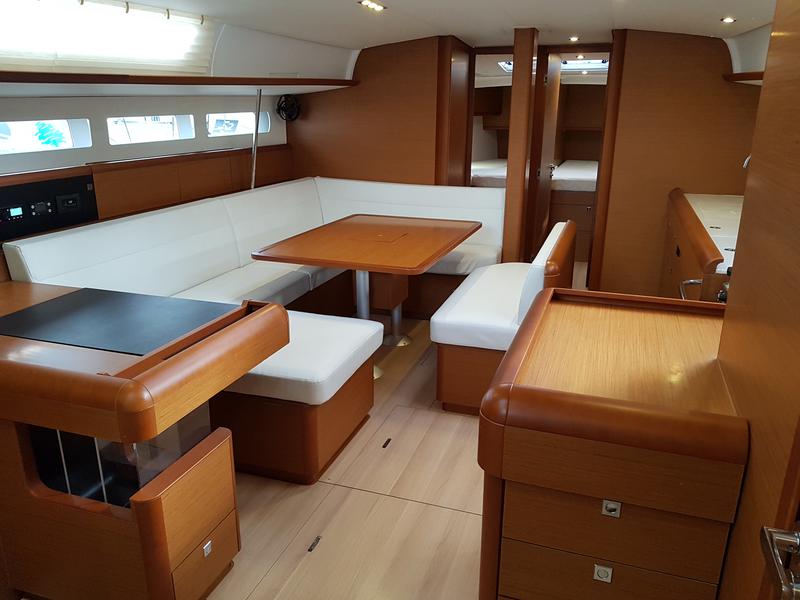Book yachts online - sailboat - Sun Odyssey 519 -  6 cabs - FIESTA - rent