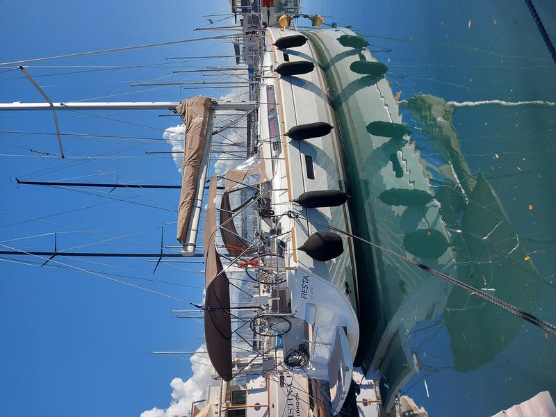 Book yachts online - sailboat - Sun Odyssey 519 -  6 cabs - FIESTA - rent