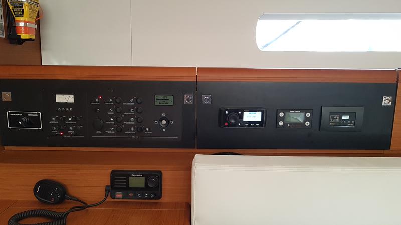 Book yachts online - sailboat - Sun Odyssey 519 -  6 cabs - FIESTA - rent