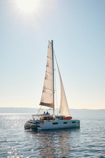 Book yachts online - catamaran - Lagoon 46 - Constellation  - rent