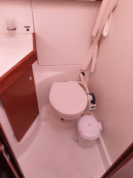 Book yachts online - sailboat - Beneteau Oceanis 50 Family - Seladon II - rent