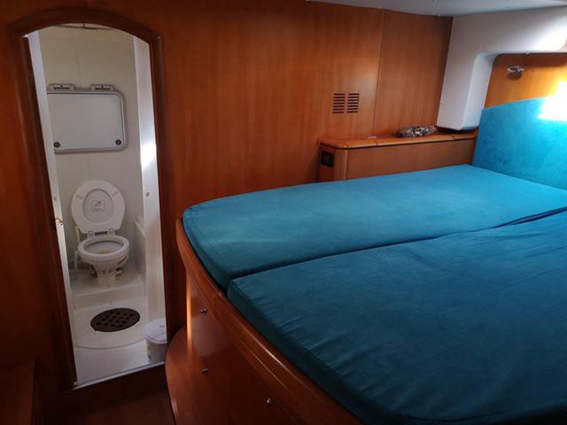 Book yachts online - catamaran - Lagoon 500 - Lagoon 500 2006 only skippered - rent