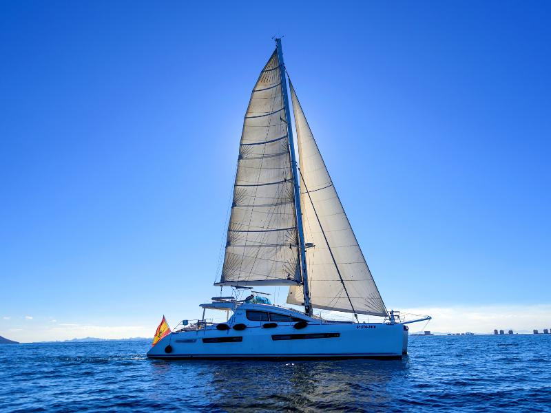 Book yachts online - catamaran - Privilege 615 - Maitia - rent