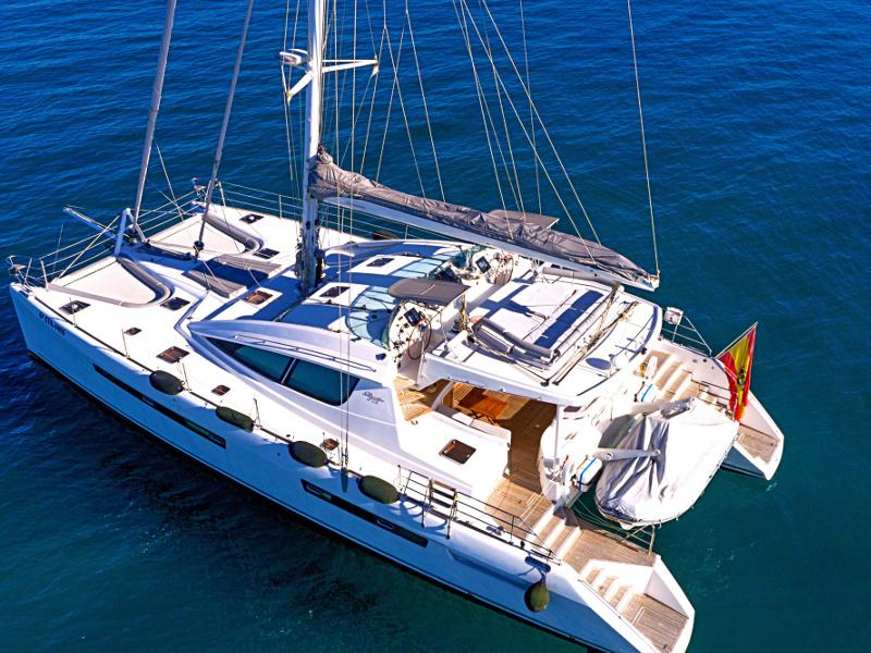 Book yachts online - catamaran - Privilege 615 - Maitia - rent