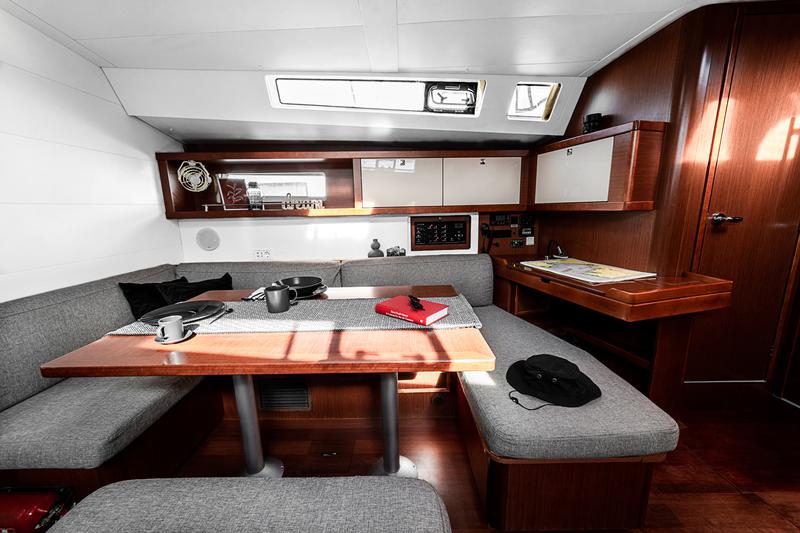 Book yachts online - sailboat - Oceanis 45 - DIANA - rent