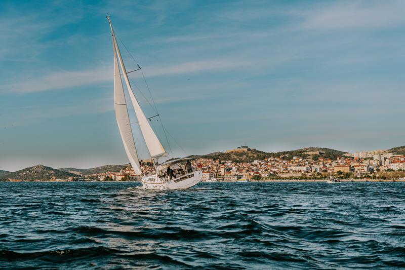 Book yachts online - sailboat - Oceanis 45 - DIANA - rent