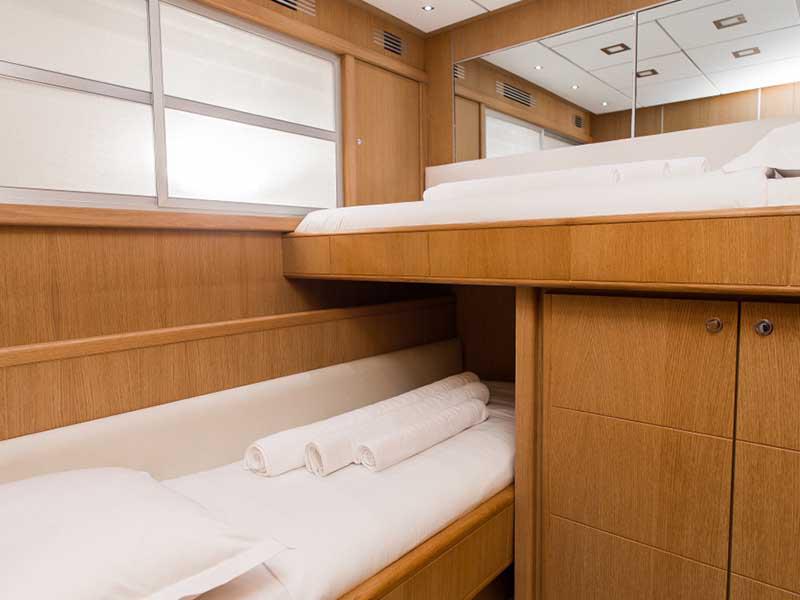 Book yachts online - motorboat - Abacus 70 - Malibu - rent