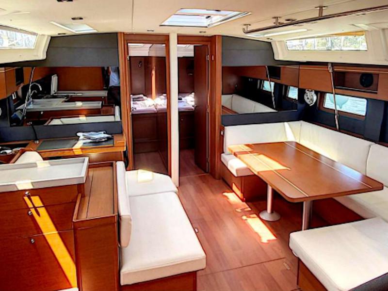Book yachts online - sailboat - Oceanis 51.1 - Black Swan (A/C - Generator - Watermaker - 12 pax) - rent
