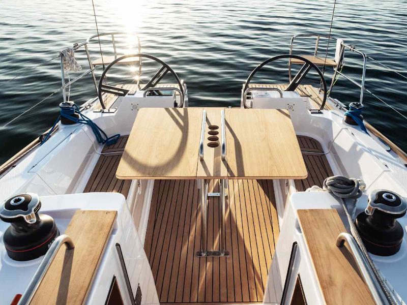Book yachts online - sailboat - Elan Impression 40.1 - Olelole - rent