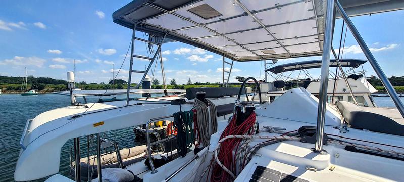 Book yachts online - catamaran - Lagoon 450  Fly - For Sail - rent