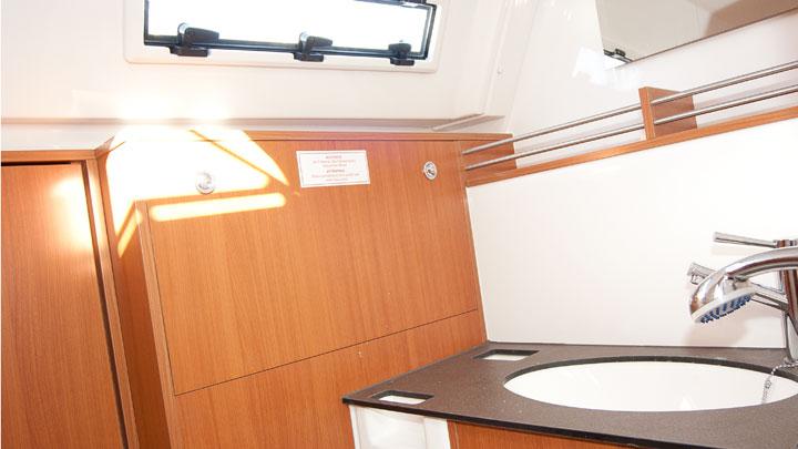 Book yachts online - sailboat - Bavaria Cruiser 36 - Baluma - rent