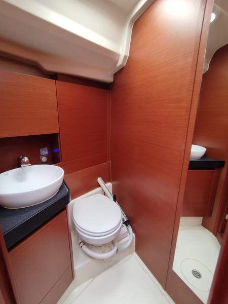 Book yachts online - sailboat - Hanse 418 - Alexa - rent