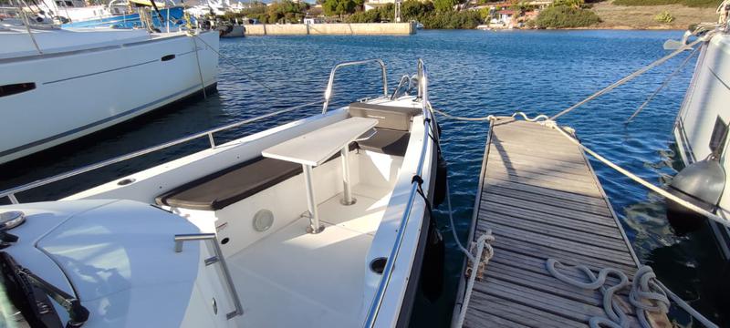 Book yachts online - motorboat - Axopar 28 T-Top - Mariqua - rent