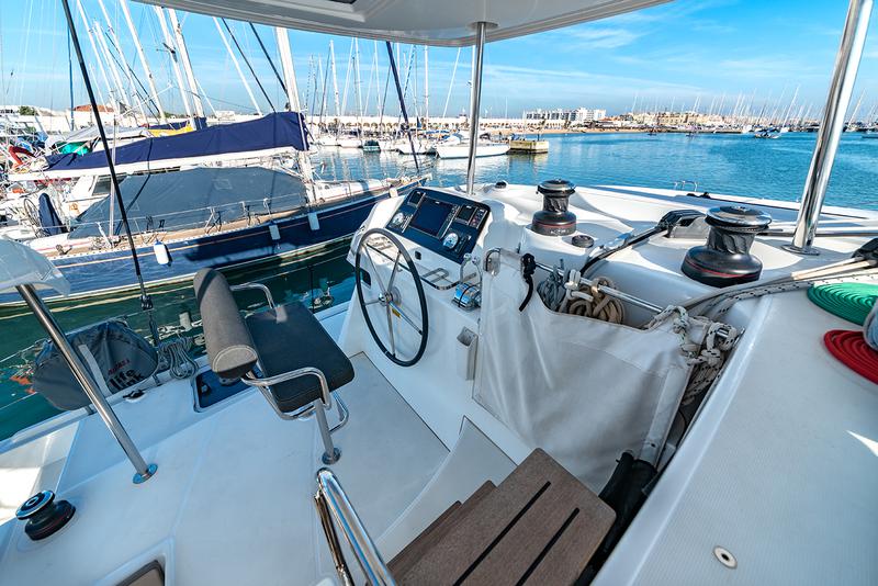 Book yachts online - catamaran - Fountaine Pajot Isla 40 - Isla (Wm+Solar Pan) - rent