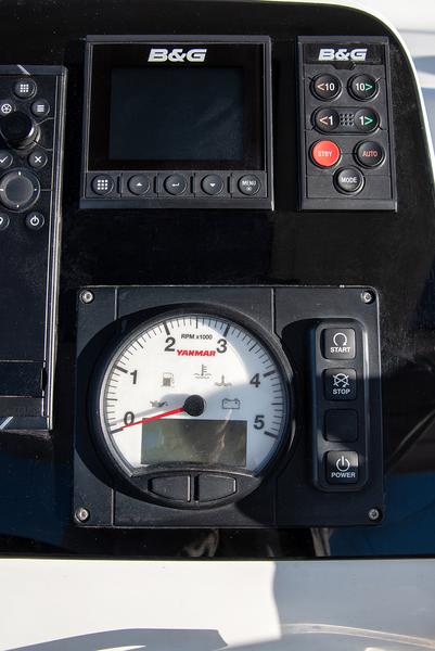 Book yachts online - catamaran - Fountaine Pajot Isla 40 - Isla (Wm+Solar Pan) - rent