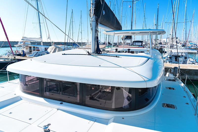 Book yachts online - catamaran - Fountaine Pajot Isla 40 - Isla (Wm+Solar Pan) - rent
