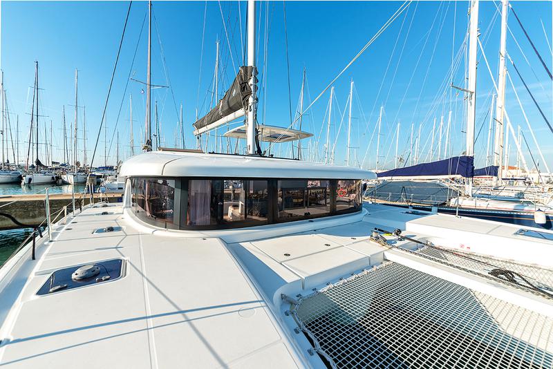 Book yachts online - catamaran - Fountaine Pajot Isla 40 - Isla (Wm+Solar Pan) - rent