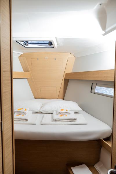 Book yachts online - sailboat - Dufour 412 Grand large - OYKUM - rent