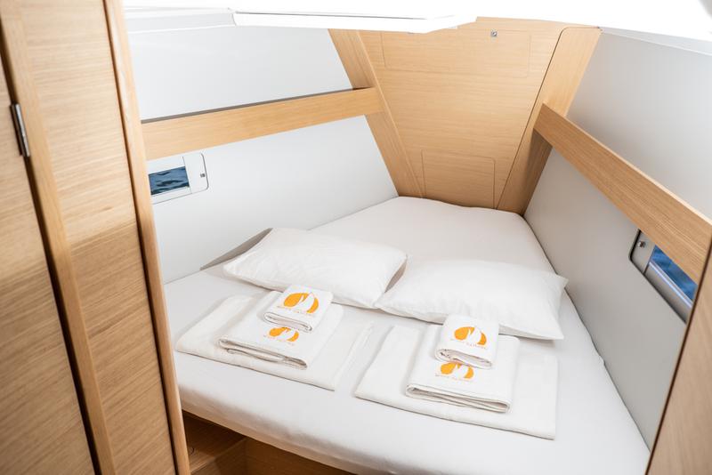 Book yachts online - sailboat - Dufour 412 Grand large - OYKUM - rent