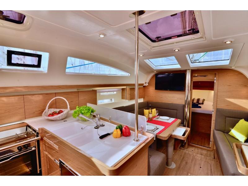 Book yachts online - sailboat - Elan Impression 40 - Avisa - rent
